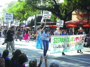 Grove’s King Mango Strut draws record crowd