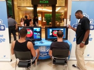 AT&T urges Aventura Mall visitors to take pledge against texting while driving