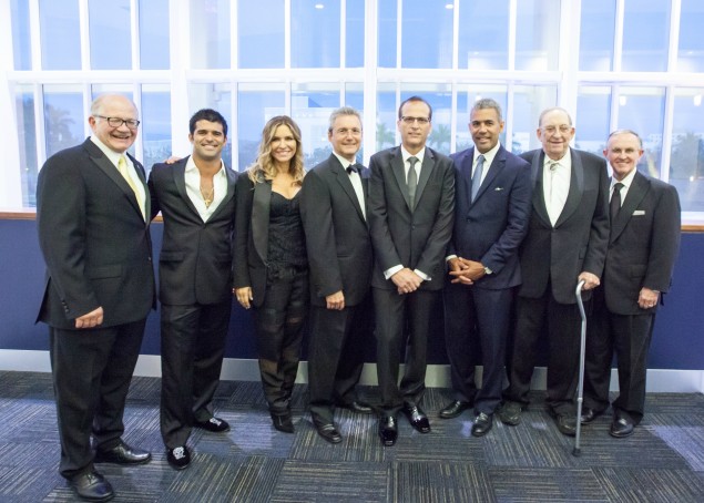 (L-R): Mark B. Rosenberg - president, FIU, Alexander Mijares –MBA '11, COO, MJM Manufacturing; Artist,  Alina Villasante – Alumna, Designer & Creator Peace Love World, Guillermo G. Castillo – BBA ’81, President, Middle Market Banking JP Morgan Chase, Randy Robertson – BBA ’84, managing director, BlackRock, Eric Maldonado – BBA ’86, managing director, Markit, R. Kirk Landon- president, Kirk Foundation, David R. Klock - dean, FIU College of Business