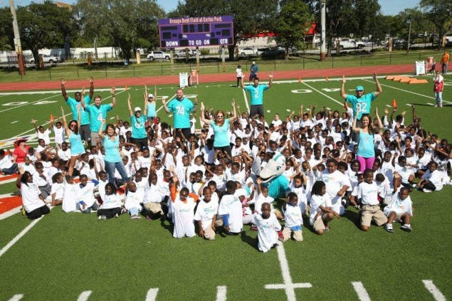 Miami Dolphins-United Way of Broward County 2016 Hometown Huddle