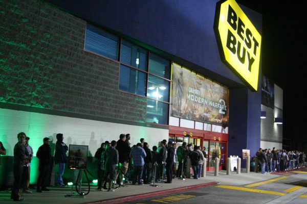 midnight-release-lines-bestbuy