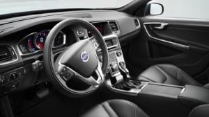 2015-volvo-v60-sports-wagon-interior