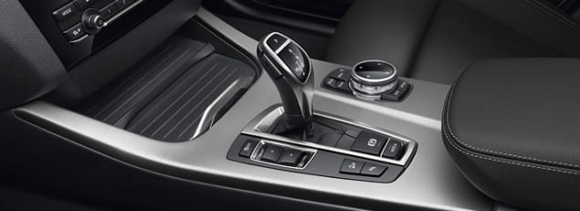 2015-bmw-x4-interior-design-shifter