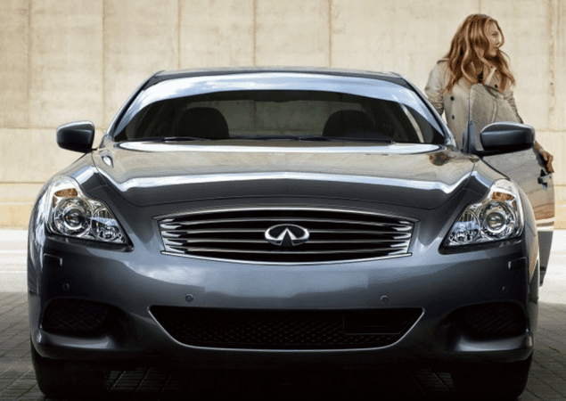 2015 Infiniti Q60 Coupe front