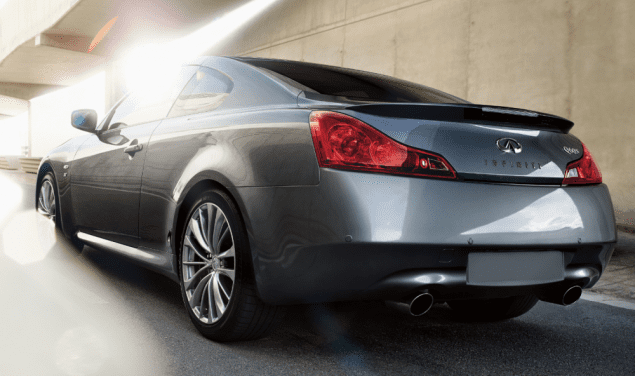 2015 Infiniti Q60 Coupe exterior rear