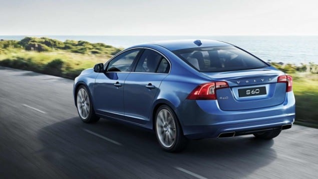 2015-volvo-s-60-exterior-rear