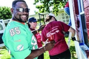 Dolphins, Bank of America team up to help veteran