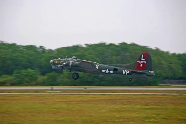 B-17 'Flying Fortress' flights delight aviation enthusiasts