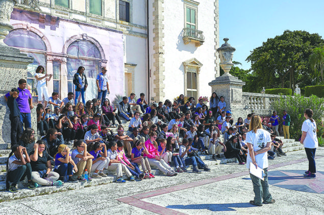 Shenandoah Middle School students take part in Vizcaya Gardens BioBlitz