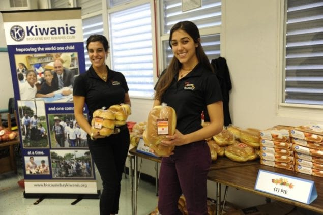 Biscayne Bay Kiwanis Club provides Thanksgiving meals to those in need