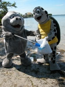 Miami Seaquarium beach cleanup -PR Photo