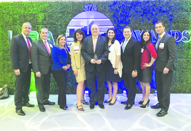 Alcalde Juan Carlos Bermúdez es galardonado con el Premio Liderazgo Político 2017 de LBA