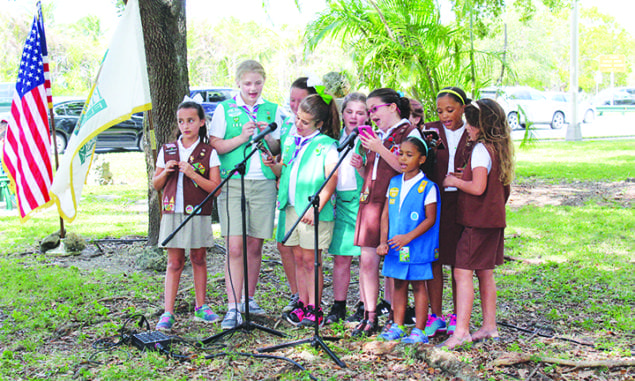 Pinecrest Veterans Day event draws hundreds