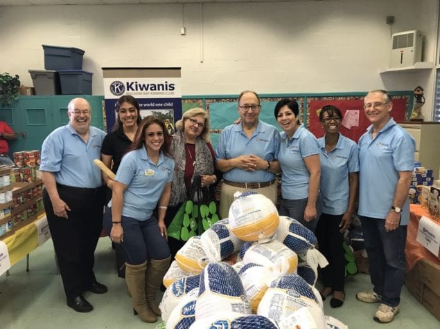 Biscayne Bay Kiwanis distributes Thanksgiving meals to families