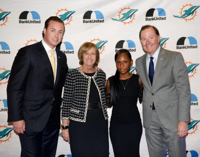 BankUnited and Miami Dolphins present student with $1,000 award