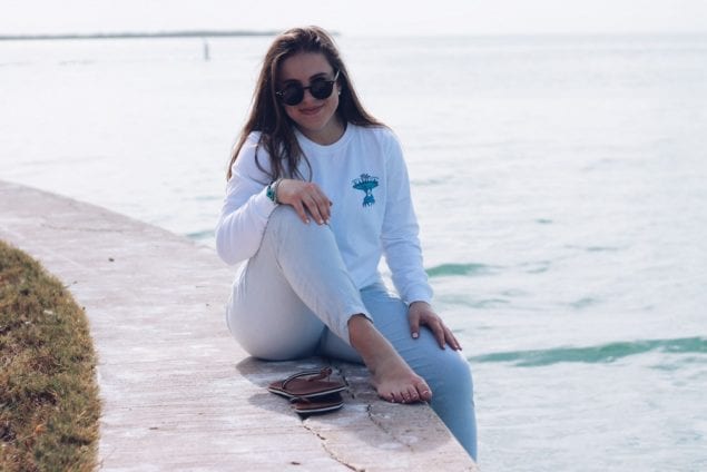 FIU student using her clothing company to better our beaches