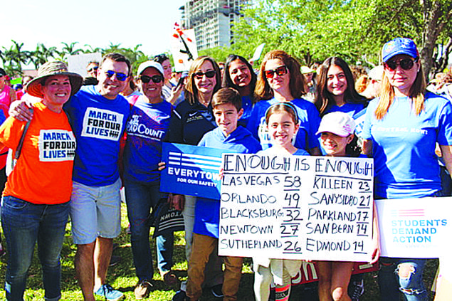 March for our lives/Caminata por la vida Ciudad del Doral dijo: “¡NO MAS!”