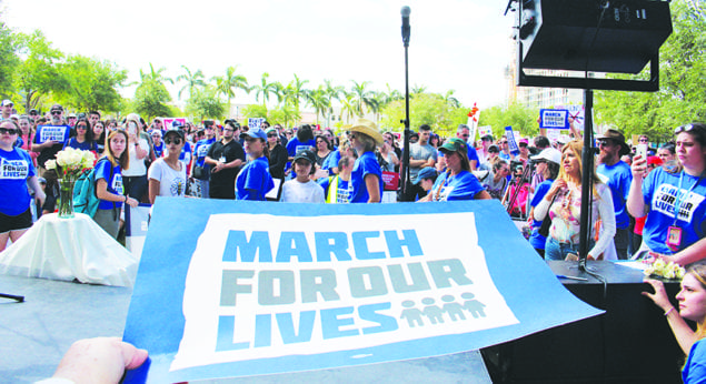 March for our lives/Caminata por la vida Ciudad del Doral dijo: “¡NO MAS!”