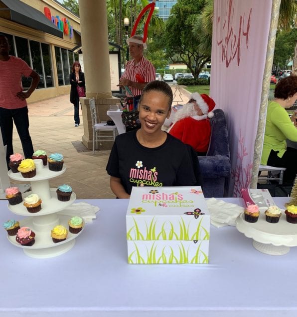 Families Celebrate Holidays and Santa’s Arrival at Town Center Aventura