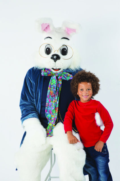 Hop over to Miami International Mall for Easter Bunny Photo Experience