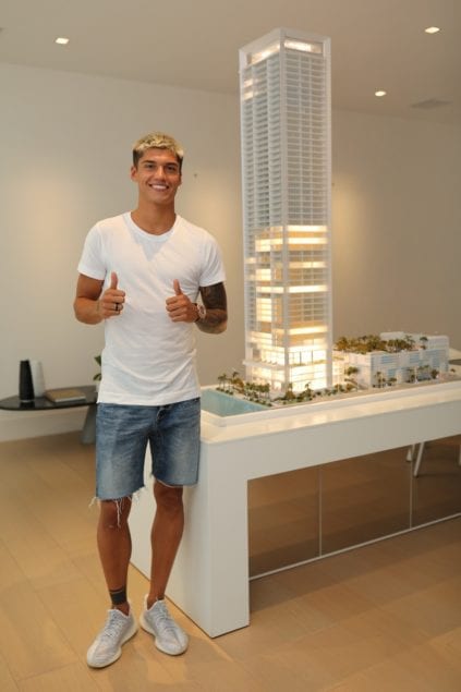 Argentinian Soccer Star purchases condo in Edgewater neighborhood