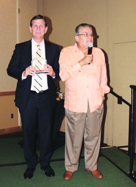 Rotary Club del Doral recibe con mucho brillo a su nuevo Presidente 2019-2020, Felipe E. Madrigal