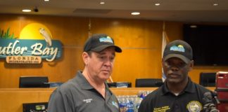 Town pitches in to gather supplies for the Bahamas Town pitches in to gather supplies for the Bahamas