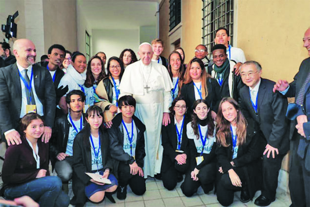 Two CBSHS students meet Pope Francis