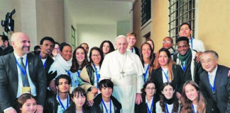 Two CBSHS students meet Pope Francis Two CBSHS students meet Pope Francis