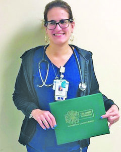 Hialeah Hospital honors Laura Gomez with DAISY Award