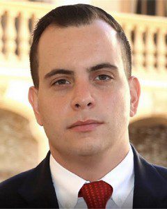 Running for election to City Commission Group III : Alex Bucelo