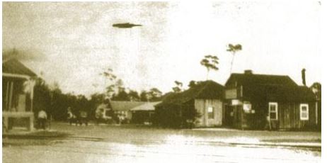 1917 Looking east on Sunset from the train station.