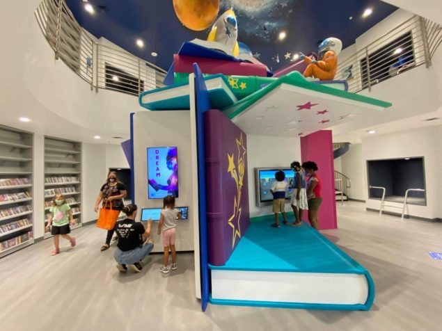 Book Mountain now open at Homestead Cybrarium