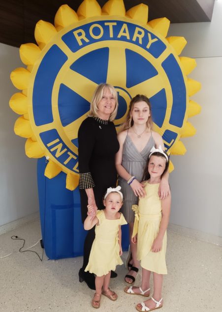 GFWC FL Dist. 11 supports rescue; Rotarians install officers