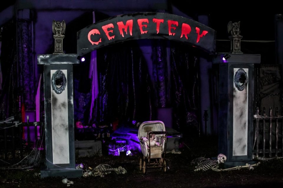 The Horrorland revisits South Florida for a second year of chills and thrills near Aventura Mall