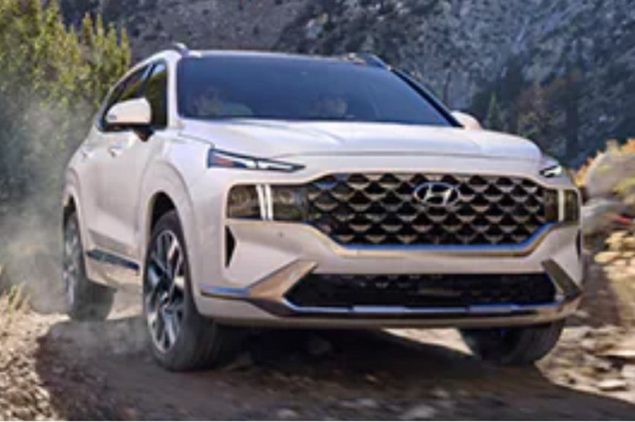 2022 Hyndai Santa Fe Hybrid feels luxurious, spacious, strong