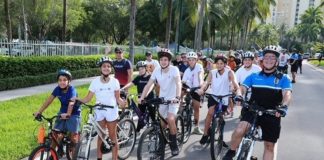 SHARE THE ROAD brings out 365 participants (Photography by Andrew Goldstein) SHARE THE ROAD brings out 365 participants (Photography by Andrew Goldstein)