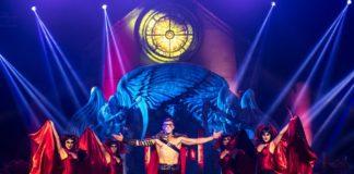 A good nightmare comes so rarely…vampires descend on South Florida this October for the world-renowned Vampire Circus A good nightmare comes so rarely…vampires descend on South Florida this October for the world-renowned Vampire Circus