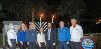 Palmetto Bay welcomes Hanukkah with menorah-lighting ceremony Palmetto Bay welcomes Hanukkah with menorah-lighting ceremony