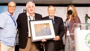 Everglades Hall of Fame Award presented to Richard Pettigrew