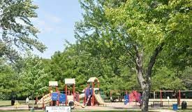 Proper placement of garbage and recycing carts curbside