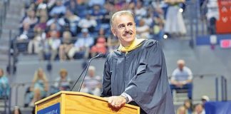 Wildlife expert Ron Magill receives University of Florida alumnus award Wildlife expert Ron Magill receives University of Florida alumnus award