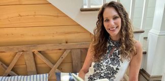 Jenifer Goldin to launch debut novel, Anonymous Mom Posts, on Apr. 1 Jenifer Goldin to launch debut novel, Anonymous Mom Posts, on Apr. 1