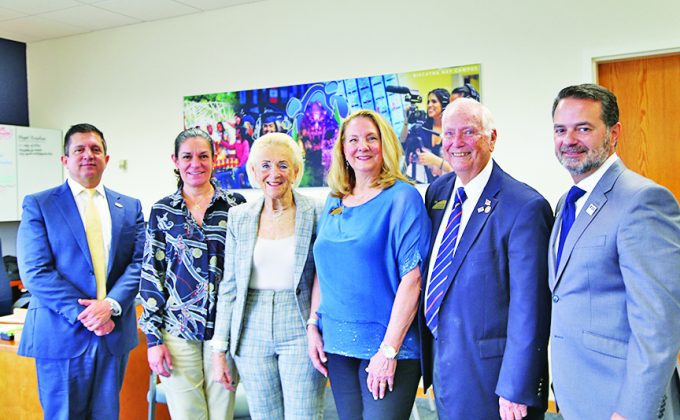 Community leader Norman S. Edelcup makes endowed gift to support Golden Gift First Generation Student Scholarships at FIU