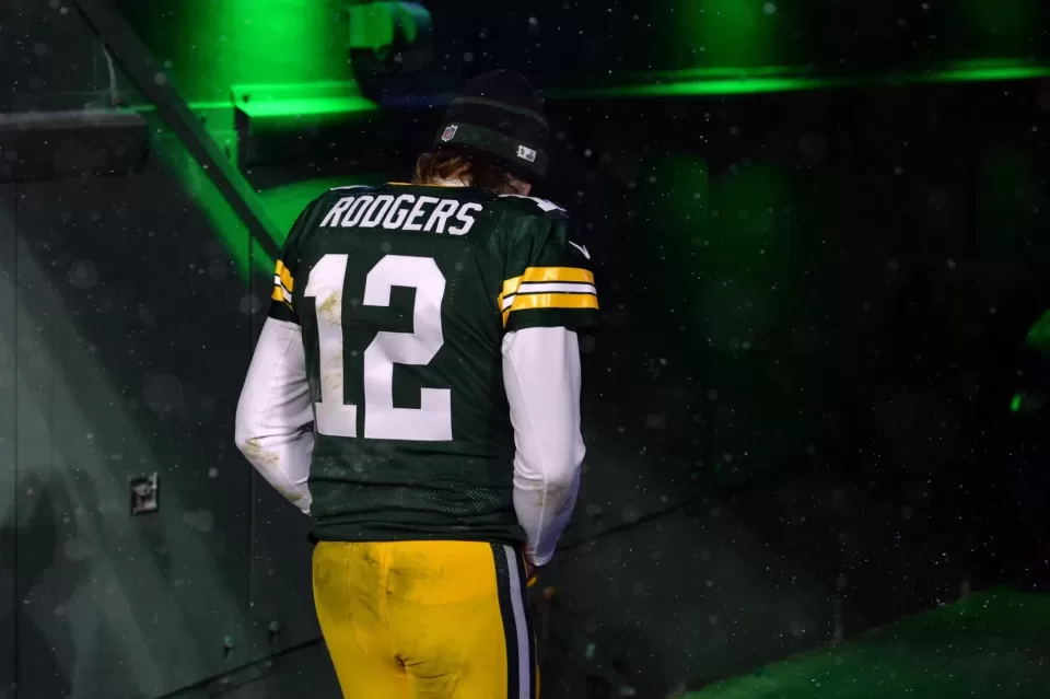 Packers expected to consider trading Aaron Rodgers to AFC team in