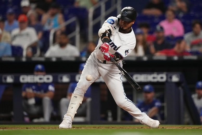 Defending batting champion Luis Arraez hits for Marlins' first