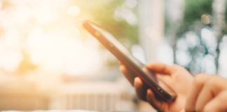 Have anxiety? Social media not the best source for coping advice, FIU researchers say