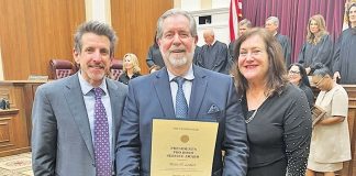 Alvin Lodish receives 2024 Florida Bar President’s Pro Bono Service Award Alvin Lodish receives 2024 Florida Bar President’s Pro Bono Service Award