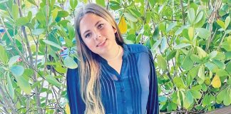 ‘plastic smART’ educates youth about dangers of marine debris ‘plastic smART’ educates youth about dangers of marine debris