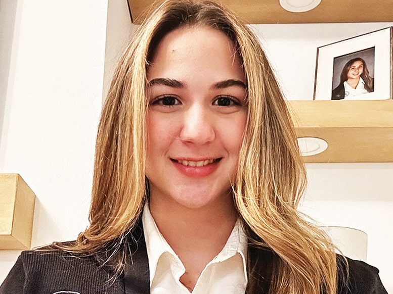 Positive people in Pinecrest : Isabella Ramos
